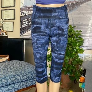 Lululemon Athletica Sport Legging Pants with pocket in back size 10